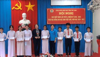 Công đoàn ngành Giáo dục tỉnh Trà Vinh: Sơ kết hoạt động Công đoàn quý I năm 2021, trao tặng học bổng cho học sinh có hoàn cảnh khó khăn