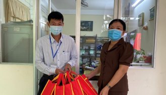 Công đoàn ngành Giáo dục tỉnh Trà Vinh: Tặng 398 phần quà trung thu cho các cháu thiếu nhi