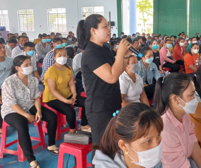 Lãnh đạo huyện Tiểu Cần gặp gỡ, đối thoại với 300 công nhân lao động