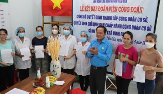 Liên đoàn Lao động huyện Tiểu Cần: Thành lập Công đoàn cơ sở Công ty TNHH Trà Vinh Farm