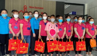 Liên đoàn Lao động huyện Càng Long: Tặng 397 phần quà Trung thu cho con đoàn viên, CNVCLĐ có hoàn cảnh khó khăn