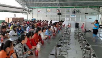 Liên đoàn Lao động tỉnh: Tuyên truyền pháp luật lao động tại Công ty TNHH Giày da Mỹ Phong