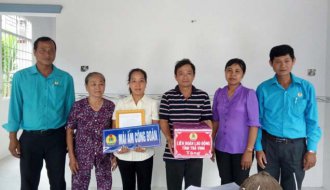 Công đoàn Khu Kinh tế: Bàn giao nhà Mái ấm công đoàn cho đoàn viên Nguyễn Thị Vui