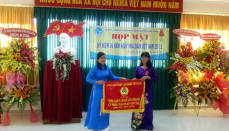 CĐCS Trường THPT Chuyên Nguyễn Thiện Thành: Nhận Cờ thi đua Tổng LĐLĐ Việt Nam