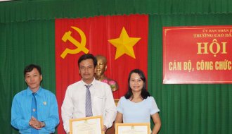 Công đoàn Viên chức tỉnh Trà Vinh: Tặng Giấy khen cho 55 tập thể, 286 cá nhân