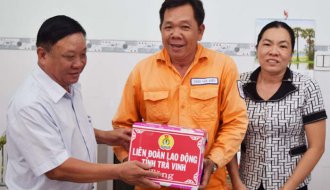 Công đoàn Điện lực Việt Nam: Bàn giao 02 căn nhà “Mái ấm Công đoàn” cho đoàn viên công đoàn tại Công ty Điện lực Trà Vinh