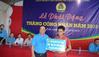 Liên đoàn Lao động huyện Càng Long: Phát động Tháng Công nhân năm 2019 và tặng quà cho công nhân có hoàn cảnh khó khăn