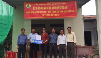 Liên đoàn Lao động huyện Duyên Hải: Bàn giao căn nhà mái ấm công đoàn