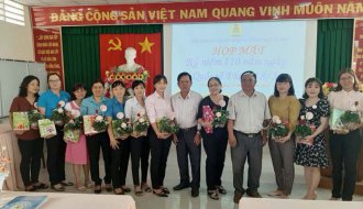 Công đoàn cơ sở cơ quan Liên đoàn Lao động tỉnh: Họp mặt kỷ niệm 110 năm ngày Quốc tế phụ nữ 8/3 và hưởng ứng sự kiện “Áo dài – Di sản văn hóa Việt Nam”