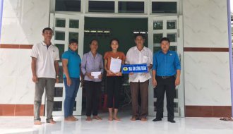 Công đoàn Khu Kinh tế tỉnh Trà Vinh: Bàn giao nhà mái ấm công đoàn cho công nhân lao động