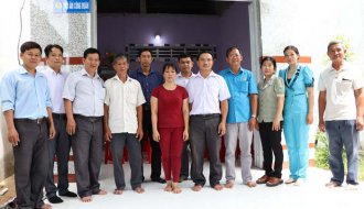 Liên đoàn Lao động huyện Cầu Kè: Trao nhà mái ấm công đoàn cho đoàn viên Công đoàn cơ sở Trường THCS An Phú Tân