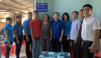 CĐCS Công ty TNHH Một Thành viên Việt Nam Kỹ Nghệ Súc Sản hỗ trợ mái ấm công đoàn cho đoàn viên thuộc CĐCS Chi nhánh Công ty TNHH may XK Hùng Vỹ
