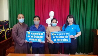 Liên đoàn Lao động thành phố Trà Vinh: Trao 250 phần quà cho đoàn viên công đoàn có hoàn cảnh khó khăn