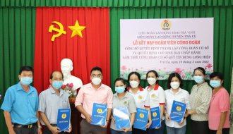 Liên đoàn Lao động huyện Trà Cú: Ra mắt Công đoàn cơ sở Quỹ tín dụng nhân dân Long Hiệp.