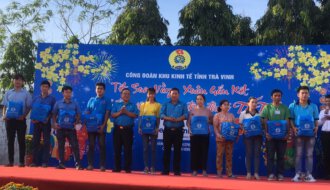 Công đoàn Khu Kinh tế tỉnh Trà Vinh: Trao trên 1.850 suất quà tết cho đoàn viên, CNLĐ nhân dịp Tết Nguyên đán 2023