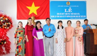 Liên đoàn Lao động thị xã Duyên Hải: Thành lập Công đoàn cơ sở Trường Mầm non Song ngữ Thiên Phú